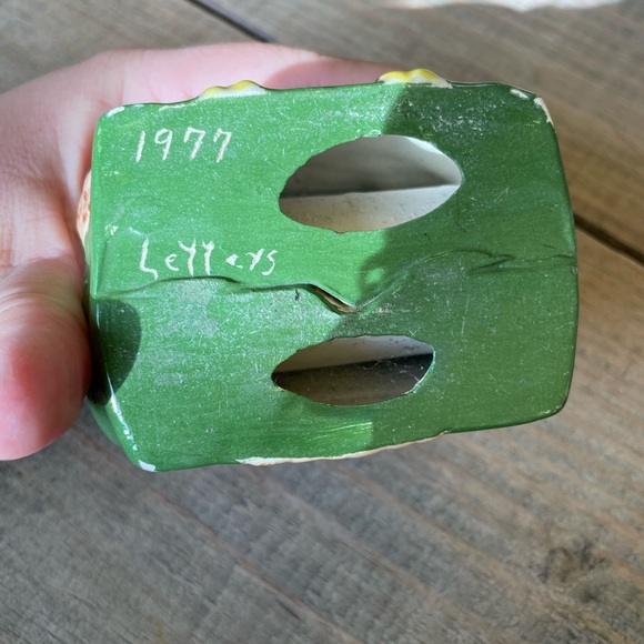 Vintage 70s Owl Letter Napkin Holder - Picture 4 of 4